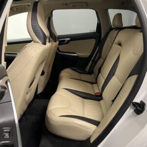 Volvo XC60 D5 AWD Geartronic R-Design 215hk|Pano|Värmare|Drag|Navi