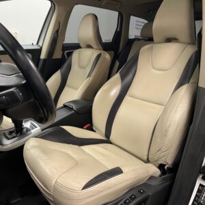 Volvo XC60 D5 AWD Geartronic R-Design 215hk|Pano|Värmare|Drag|Navi
