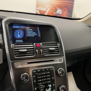 Volvo XC60 D5 AWD Geartronic R-Design 215hk|Pano|Värmare|Drag|Navi