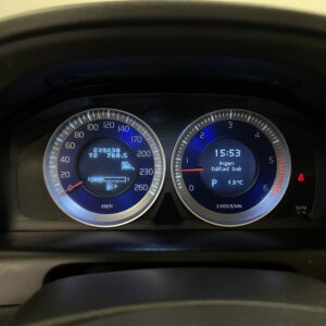 Volvo XC60 D5 AWD Geartronic R-Design 215hk|Pano|Värmare|Drag|Navi