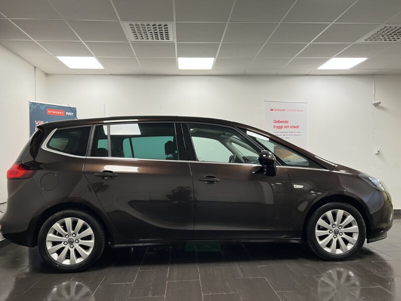 Opel Zafira Tourer 2.0 CDTI Business 130hk|Drag|Pano|2 Ägare|7-sits