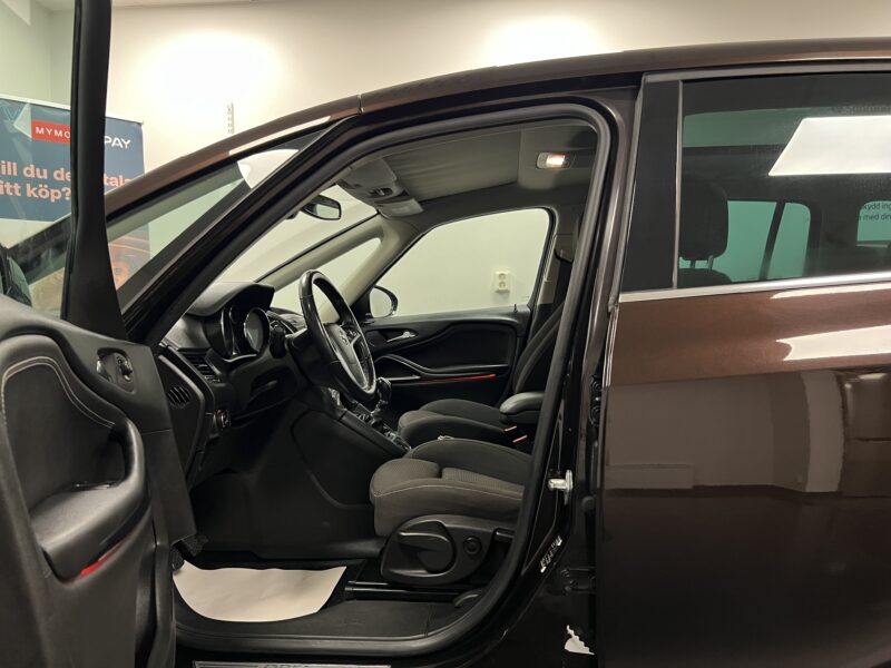 Opel Zafira Tourer 2.0 CDTI Business 130hk|Drag|Pano|2 Ägare|7-sits