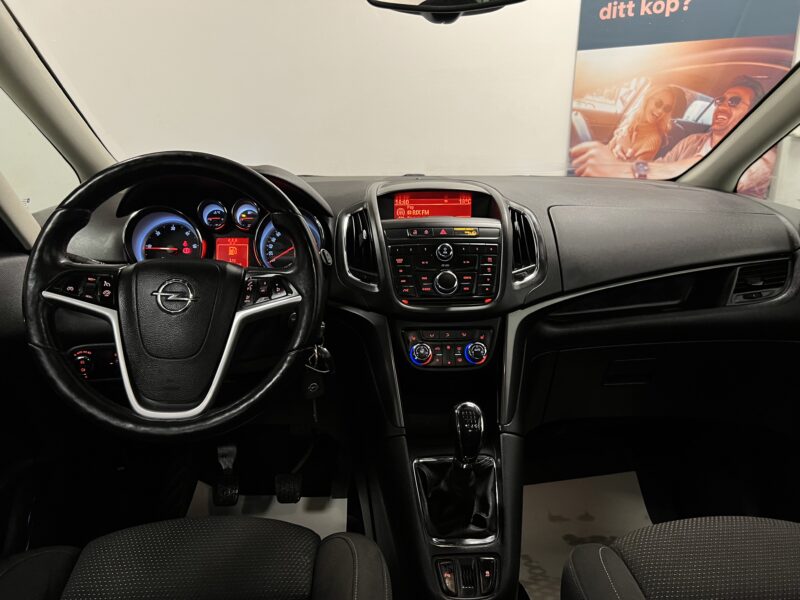 Opel Zafira Tourer 2.0 CDTI Business 130hk|Drag|Pano|2 Ägare|7-sits