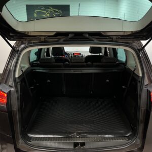 Opel Zafira Tourer 2.0 CDTI Business 130hk|Drag|Pano|2 Ägare|7-sits