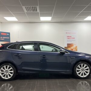 Volvo V40 D3 Summum 150hk|Navi|B-kamera|Skinn|Drag|1 Ägare