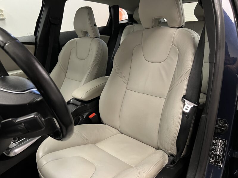 Volvo V40 D3 Summum 150hk|Navi|B-kamera|Skinn|Drag|1 Ägare
