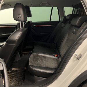 Skoda Octavia Scout 2.0 TDI SCR 4x4 Premium 150hk|Navi|Kamera|Drag|1Ägare