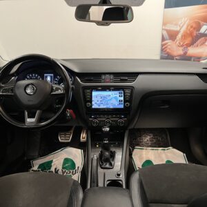 Skoda Octavia Scout 2.0 TDI 4x4 Businessline 184hk|Drag|Navi|Värmare